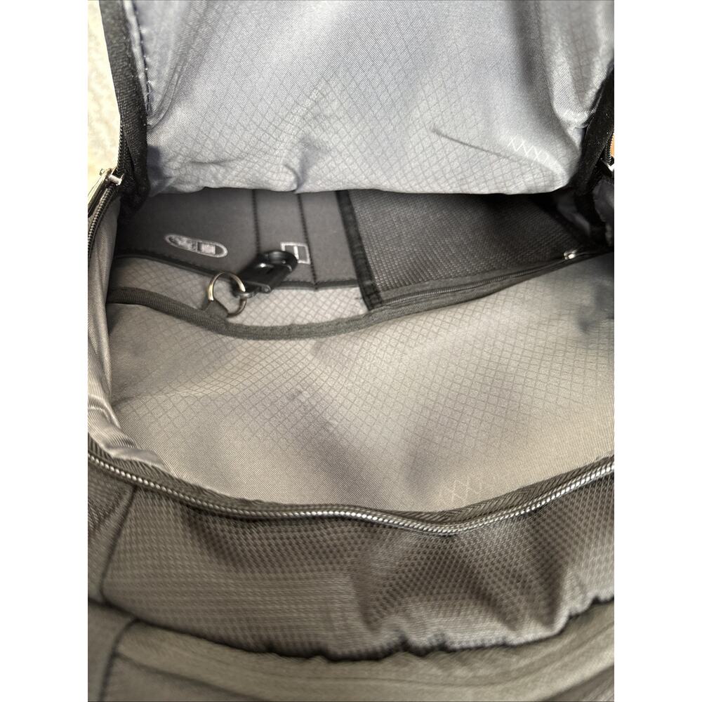 Heys Tech Pac 04 Computer Backpack Black F - Picture 9 of 16
